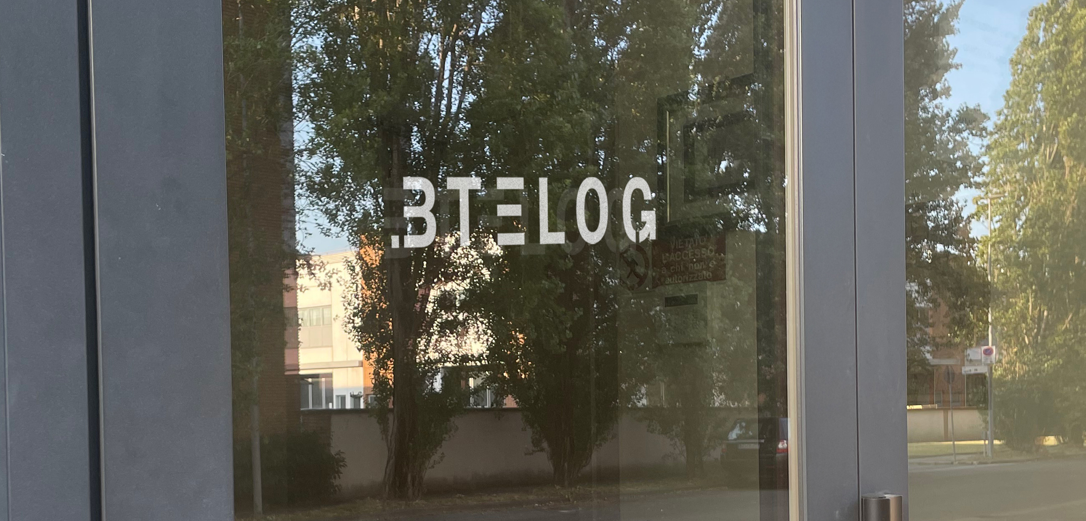 BTE-logo-on-door
